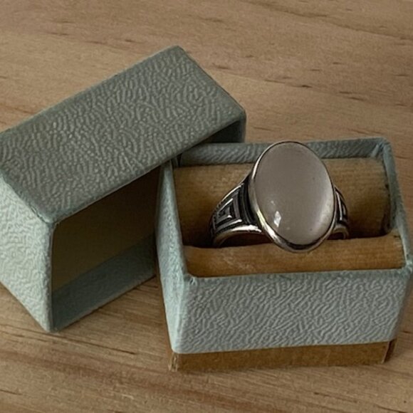 Vintage Ring. Sterling Silver Size 4.5 - Picture 7 of 11